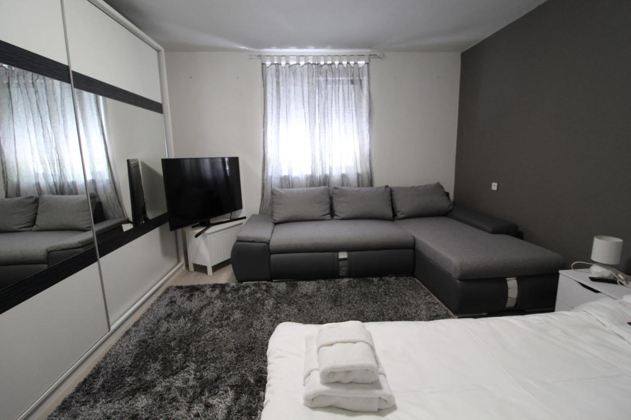 Apartment Matijas, 3 Bedroom Apt With Terrace And Parking 斯普利特 外观 照片