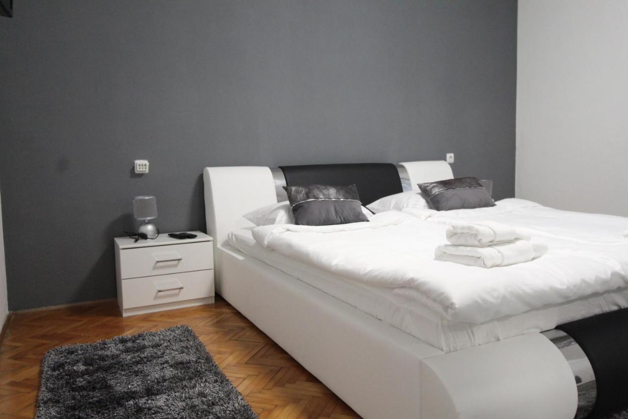 Apartment Matijas, 3 Bedroom Apt With Terrace And Parking 斯普利特 外观 照片
